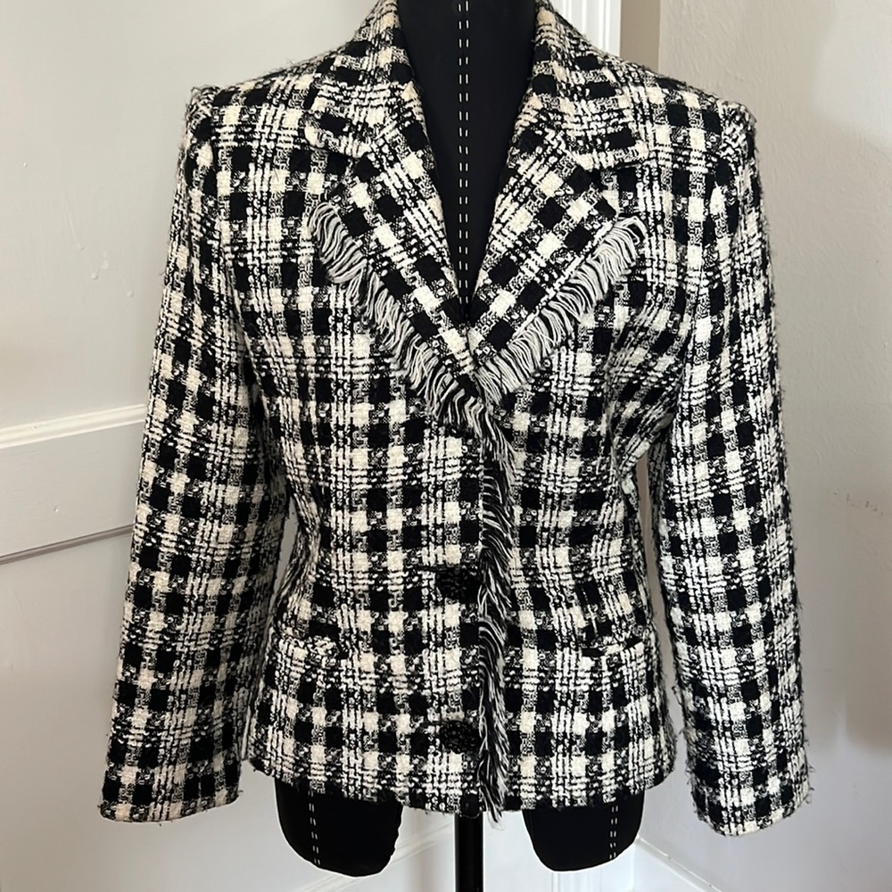 Limited “Chanel” like jacket 🖤🤍